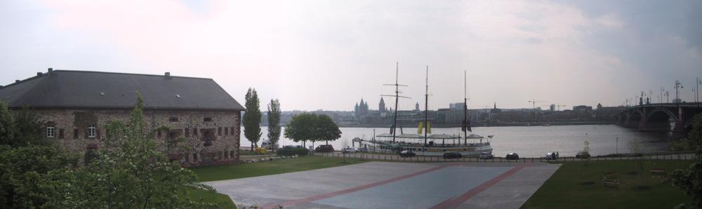 Reduit mit Skyline