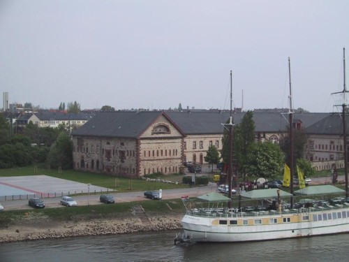 Blick von der Br�cke aus richtung Mainz